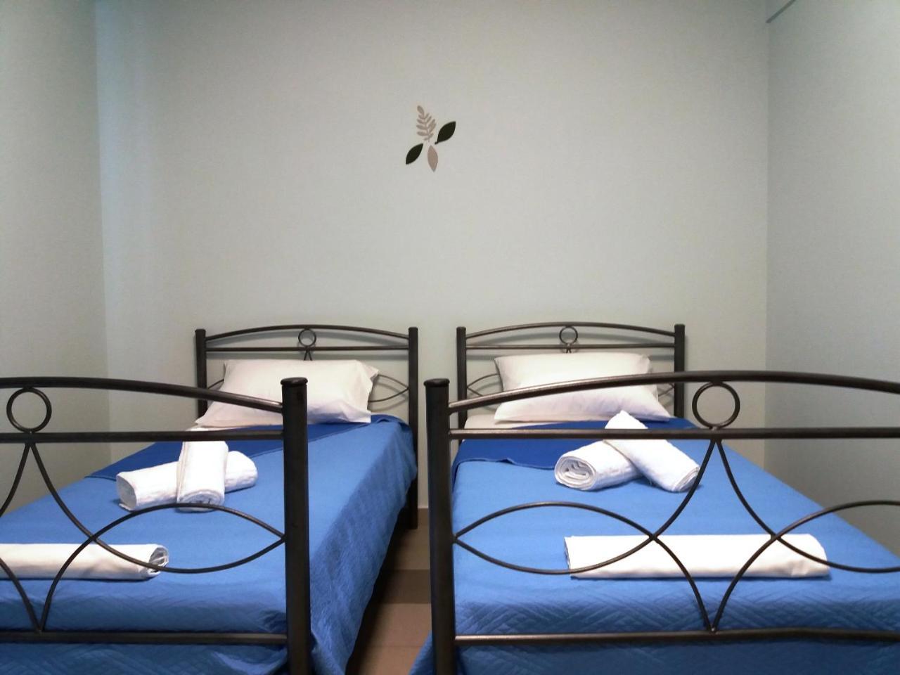Welcommon Hostel Athens Exterior photo