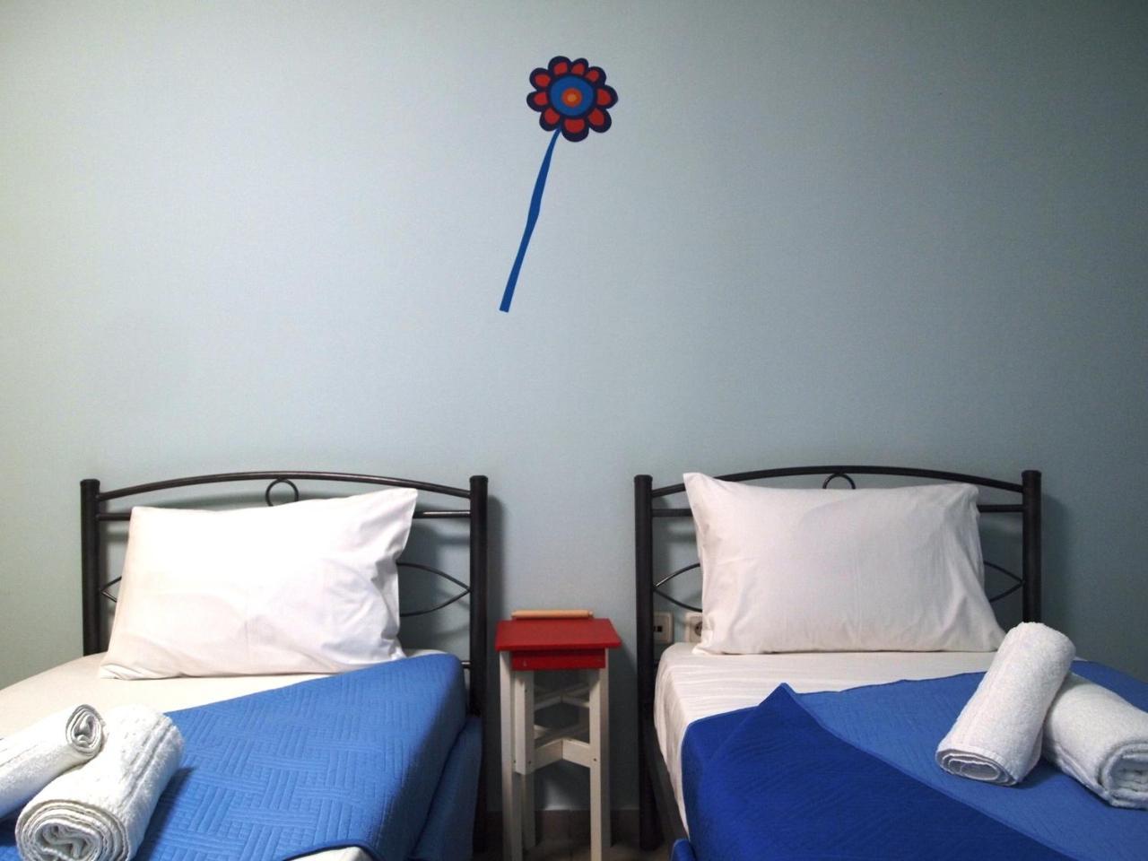 Welcommon Hostel Athens Exterior photo